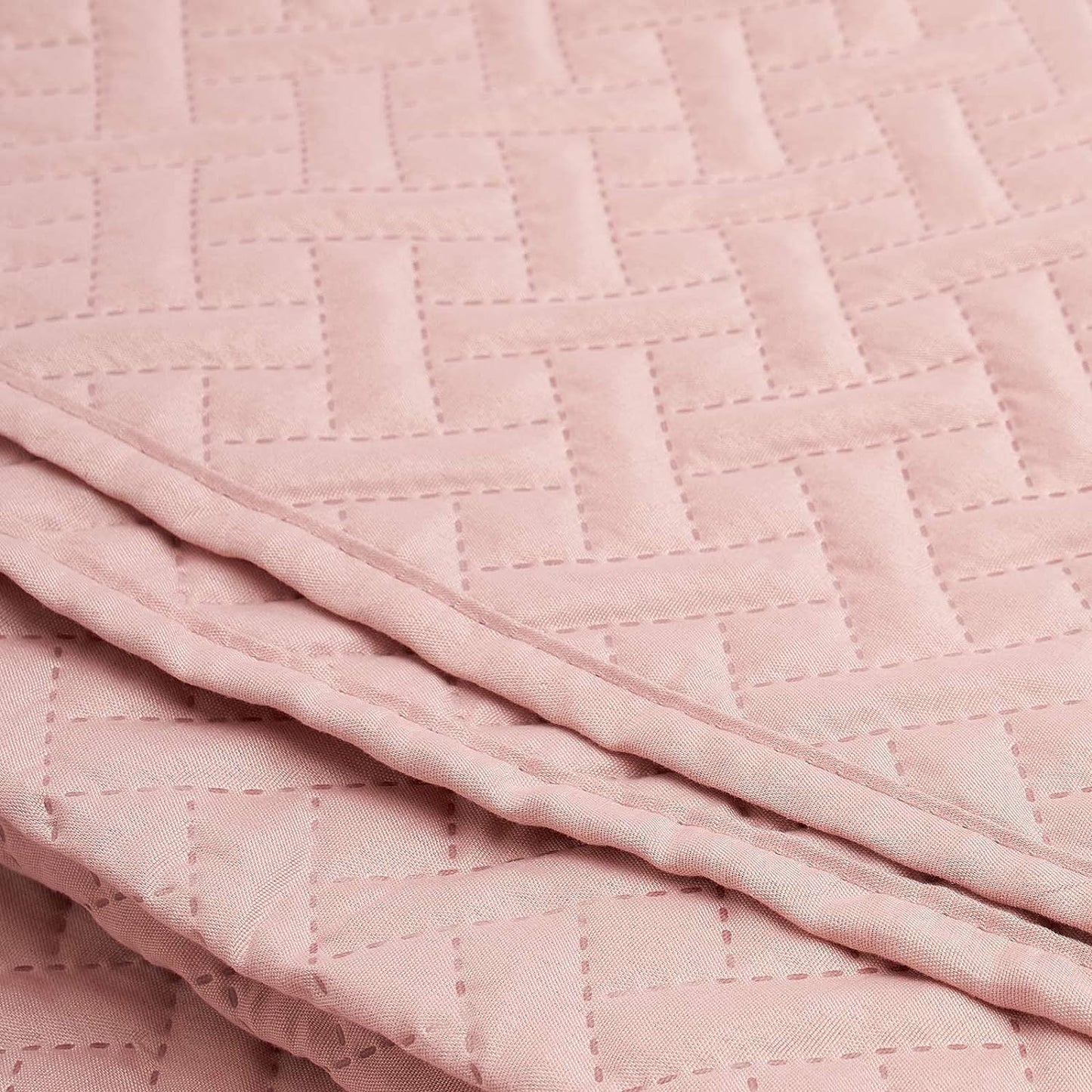 Quilted Bedspread Spread